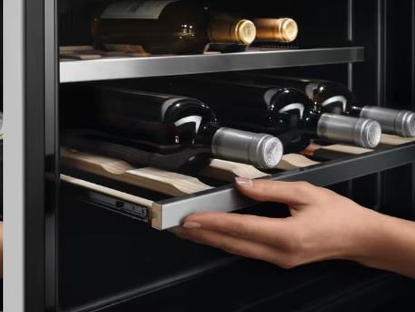 AEG KWK884520T 9000 Vinskap 18 flaske 1 temperatursone